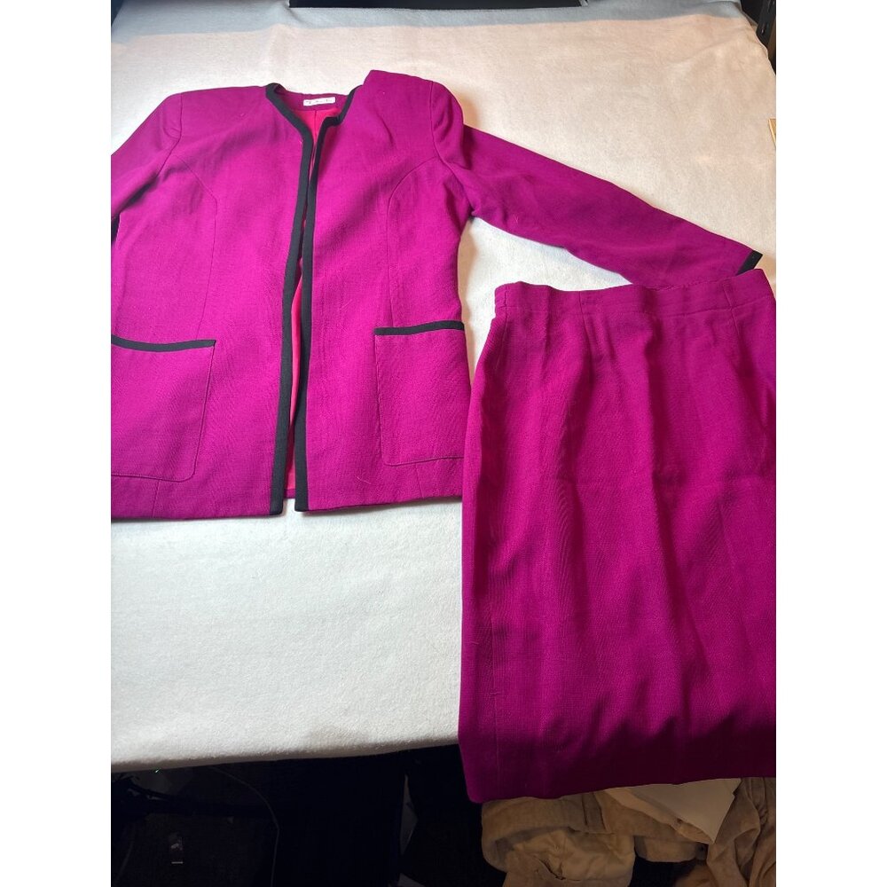 Talbots Vintage Magenta & Black Womens Suit Set Size 8